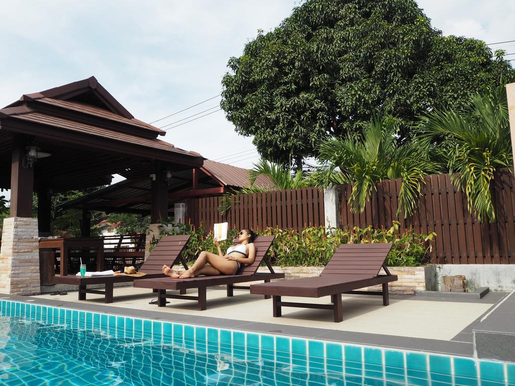 Hotel Baan Sala Lung Dam à Bophut Extérieur photo