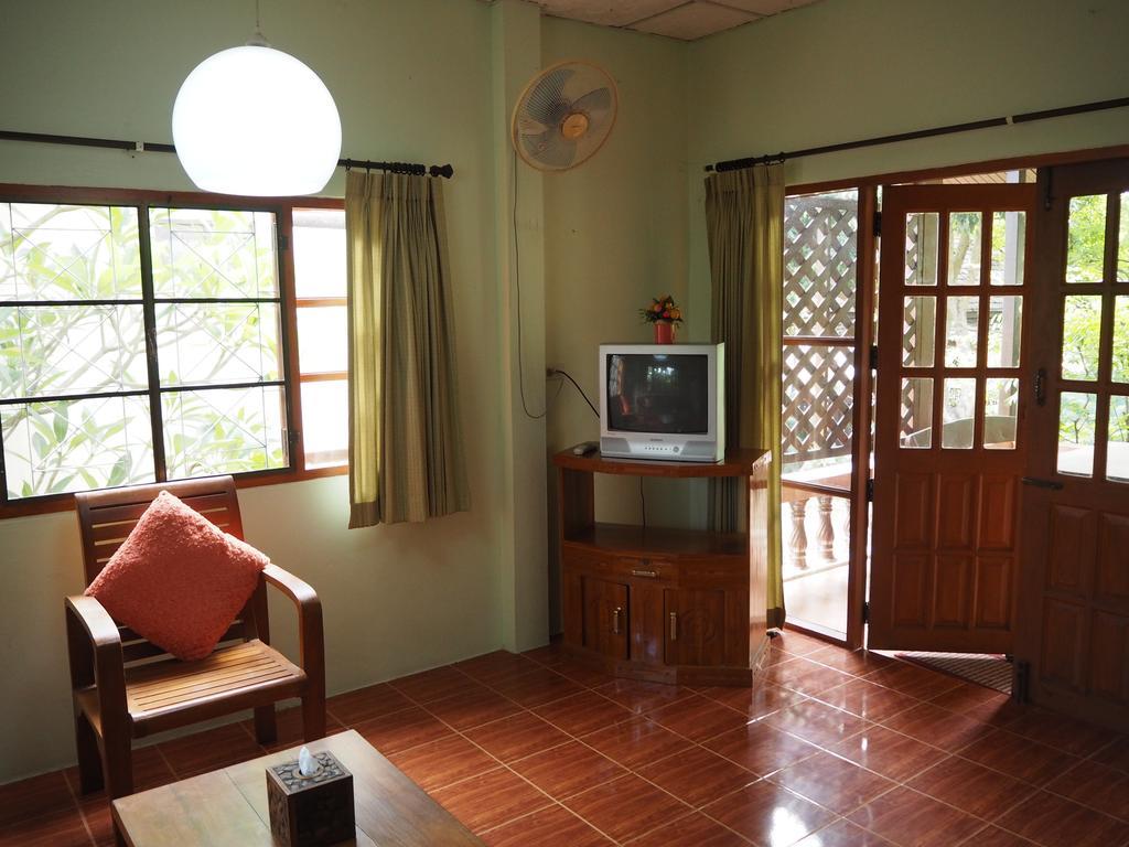 Hotel Baan Sala Lung Dam à Bophut Extérieur photo