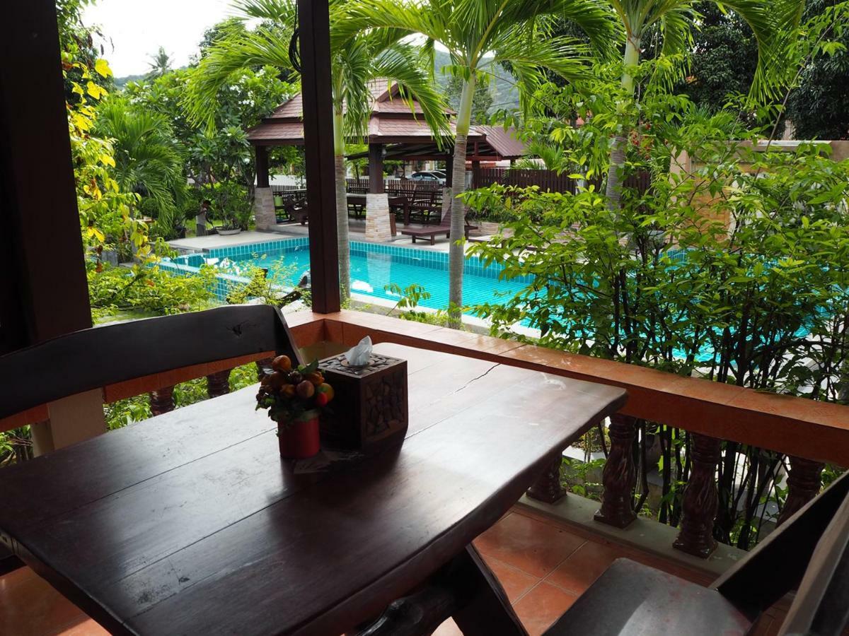 Hotel Baan Sala Lung Dam à Bophut Extérieur photo