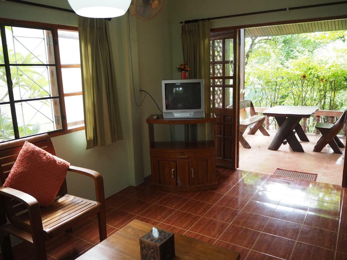 Hotel Baan Sala Lung Dam à Bophut Extérieur photo