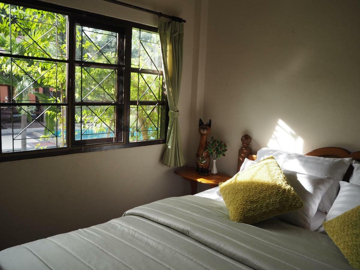 Hotel Baan Sala Lung Dam à Bophut Extérieur photo